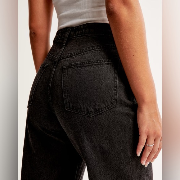 Curve Love High Rise Loose Jean 33 Short / 16 Black Denim - Picture 5 of 9